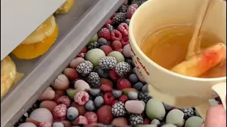 تزووجت ع صبا عني بعمرصغيير ولدخالتي الايسحـ بني له ويهمس باذني 