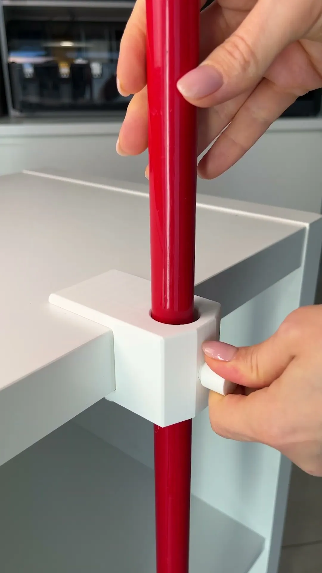 Adjustable Photo Background Holder - DIY Ready Studio!