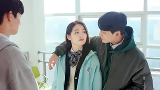 طالب غلبان معجب ببنت مشهوره ومفكر هترفض ترتبط بيه ولكن بتعمل معاه اتفاق تحبه لمده 3 شهور مش اكتر 