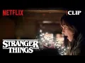 Video di Joyce Christmas Lights Scene (Winona Ryder) | Stranger Things | Netflix