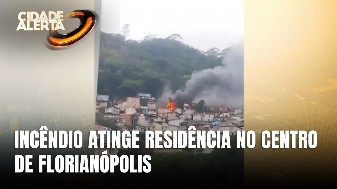 Incêndio destrói casa no Centro de Florianópolis