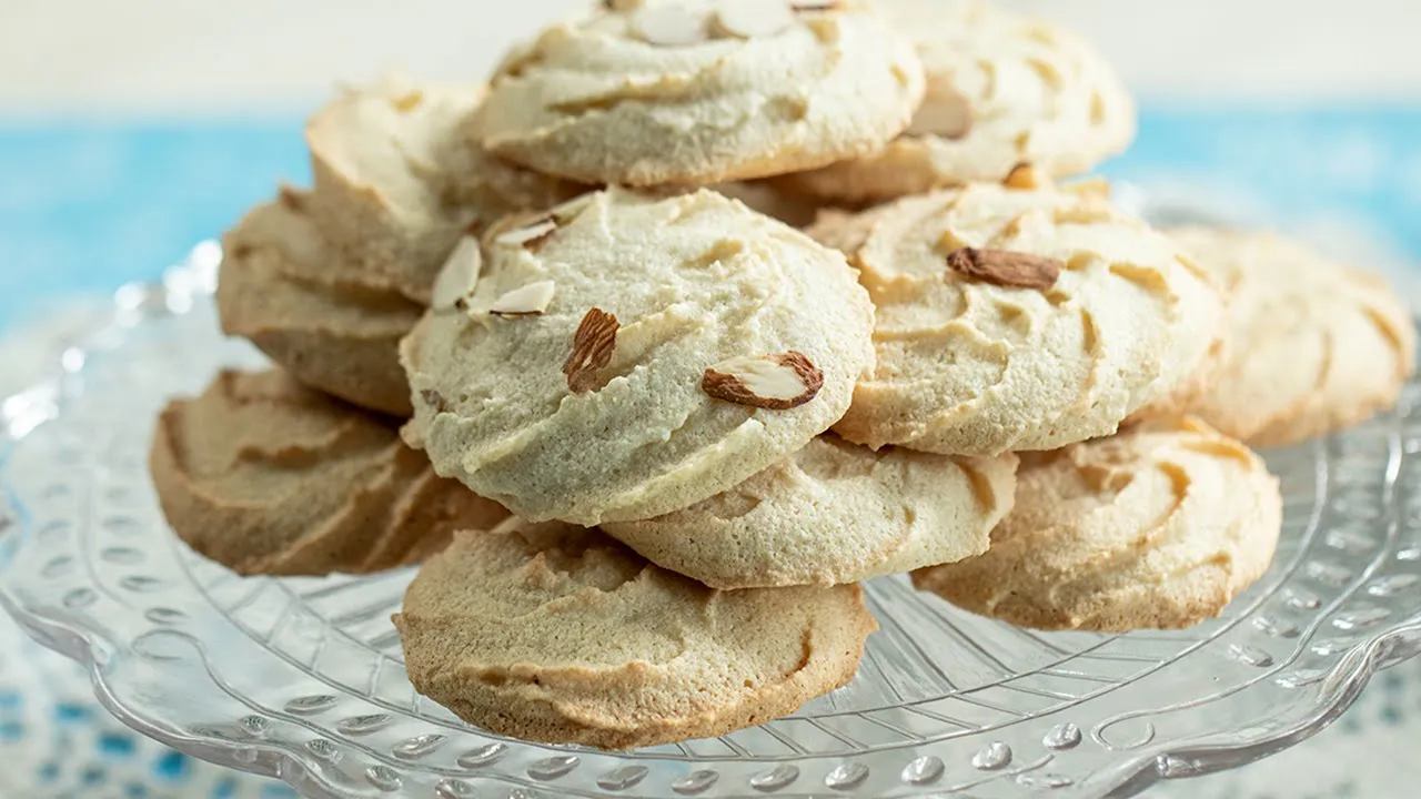 Amygdalota: Greek-Style Almond Meringue Cookies