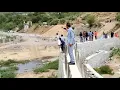 Download Lagu Overstromingen in Wadi Benaa en alle mensen van de stad komen naar buiten om het te halen HD