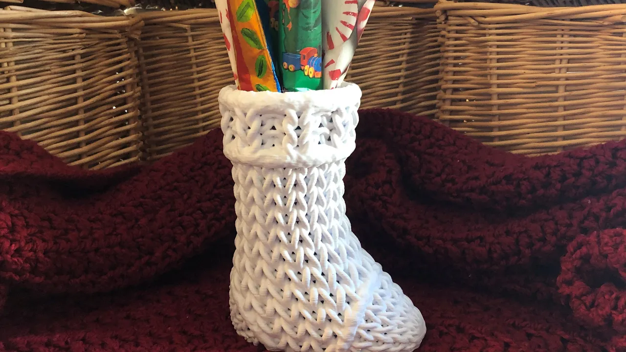 Knitted Stocking Container.stl