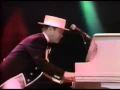 Download Lagu Elton John - Bennie and The Jets - Wembley 1984 (HQ Video and Audio)