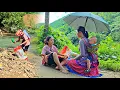 Download Lagu Ly Tieu Ca helps a young mother wandering on the street and her 1-month-old baby