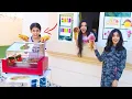 Download Lagu بياعة ماكينة نقانق تغار من بياعة ايسكريم ! شفا