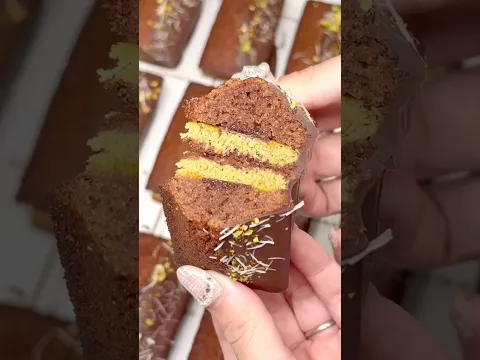 ザクザク食感のドバイチョコフィナンシェ🍫