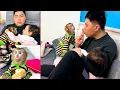 Download Lagu Dad told Monkey Kaka to be quiet so Diem could sleep.