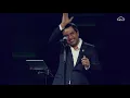 سلامات حبيبي مو على بعضك سلامات.. سلامات اشوف الحزن في عيونك سلامات
