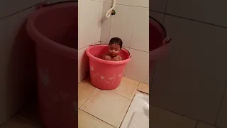 حمام منتج حمام جيد حمام اطفال وقت الاستحمام اطفال لا تدع طفلك يشاهد السراويل القصيرة 