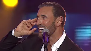 كاظم الساهر   أكرهها و أشتهي وصلها   أداء جميل جدا    حفل الغناء بالفصحى الرياض      دندنها