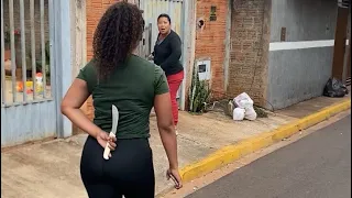 Foi na casa da caloteira cobrar a dívida 