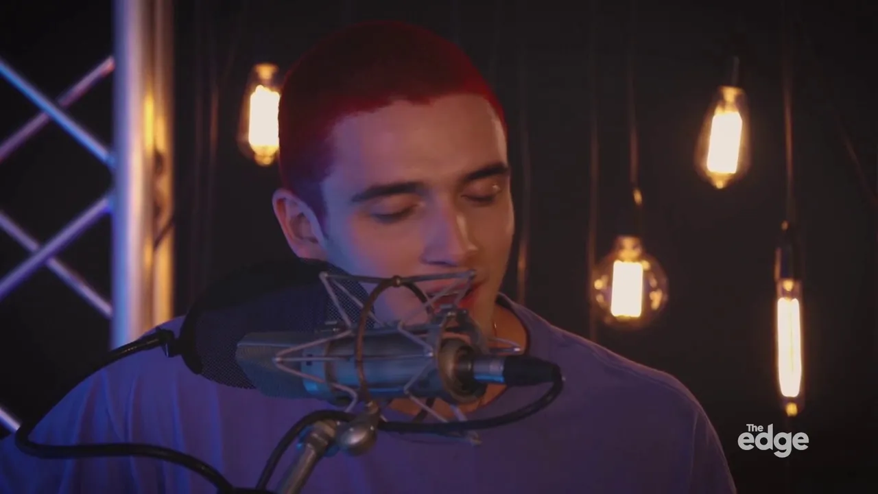 Lauv performs an acoustic version of his hit "F*ck, I'm Lonely"