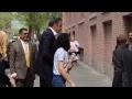 BRAD GARRETT FROM EVERYBODY LOVES RAYMOND GREETS FANS AT ABC IN NEW YORK CITY