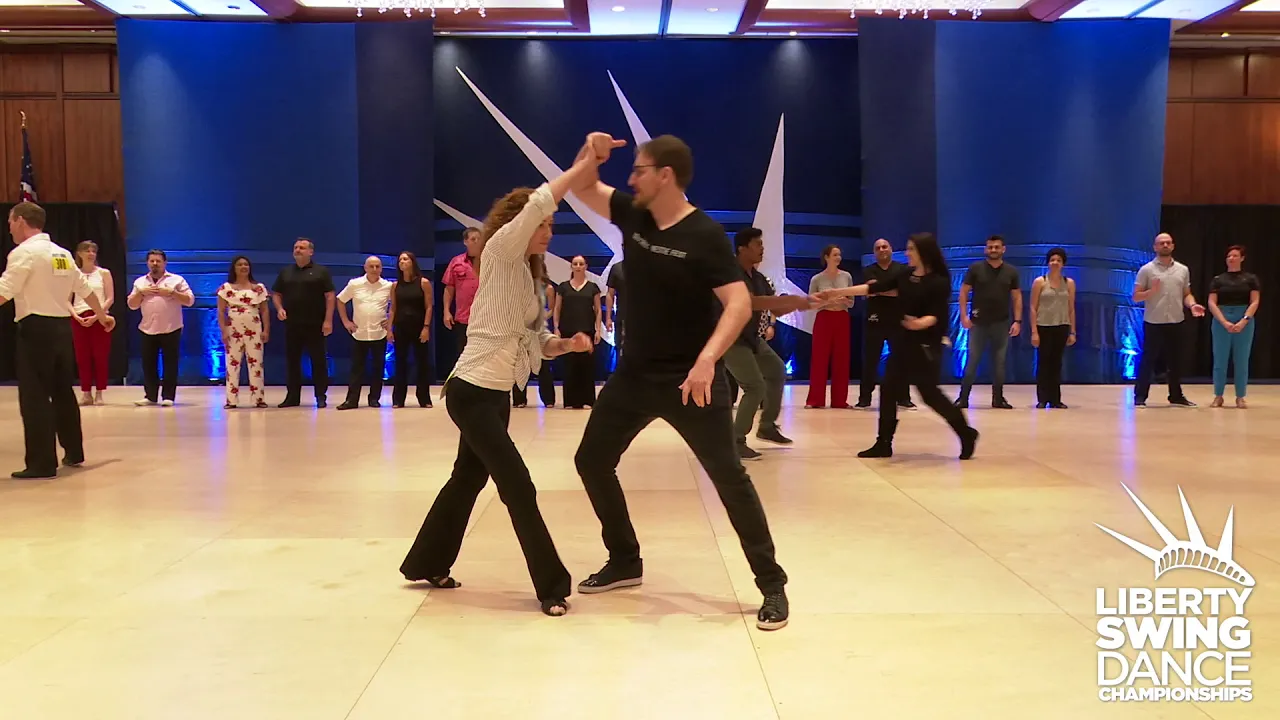 Liberty Swing 2019 Sophisticated Jack & Jill