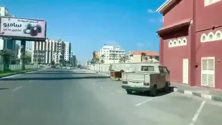 نتمنى لحظة تجمعنا بحبايبنا  لا بعاد ولا غربة منهم تاخدنا   دندنها
