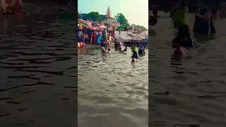 Mano To Me Ganga Maa Hu Na Mano To Bhta Pahe 