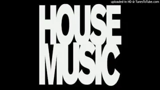 Download Gaun Merah - House Music MP3