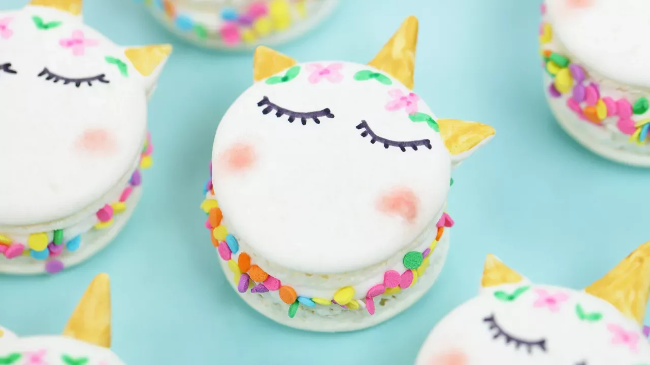 UNICORN MACARONS - NERDY NUMMIES