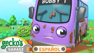 Atascado en el barro 🐸 Garaje de Gecko | Carros para niños | Videos educativos