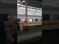 Download Lagu Kedatangan KA Ranggajati di Stasiun Purwokerto diiringi lagu Ditepinya Sungai Serayu #shorts