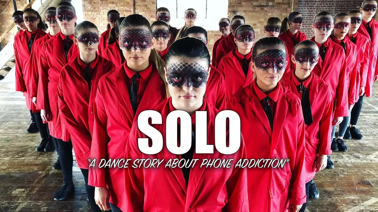 SOLO - A dance story about Phone Addiction