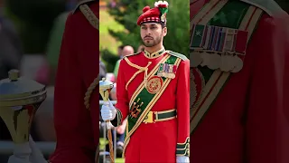 رجال موسيقى الجيش السلطاني العماني 