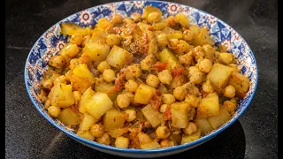 WHO KNEW CHICKPEAS AND POTATOES COULD TASTE THIS GOOD?