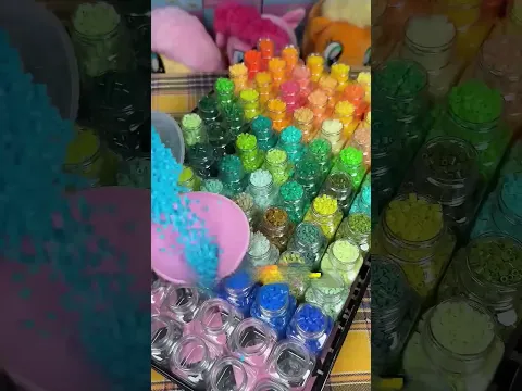 They Turned A Bed Mess into A Beautiful Gradient Wall