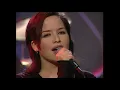 Download Lagu The Corrs - Runaway (Det Kommer Mera '96)