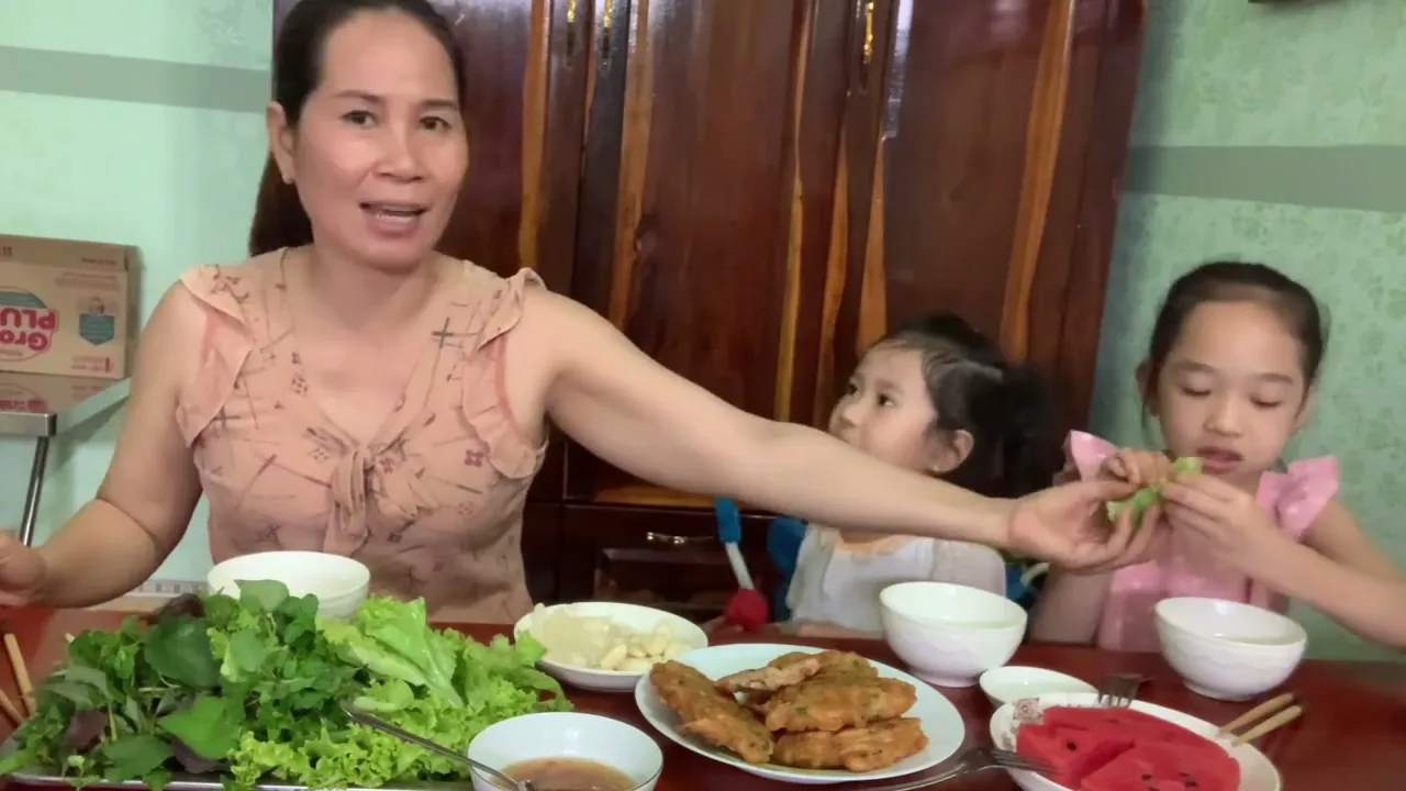 Tép bạc chiên giòn chấm nước mắm tỏi ớt ngon nhức nhối 💖Ngọc Ánh TV