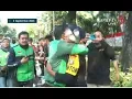 Download Lagu Ojol Nangis Peluk Brimob, Beri Bunga di Aksi Damai Monas