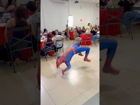 Homem aranha chegando no aniversário infantil.            #shortsfeed #spiderman #viralvideo #facts