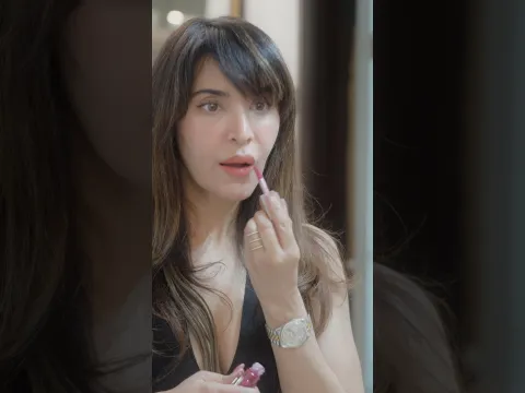 I don’t just follow the moment. I define it and so does my scent. #PR #YSLLIBRE #BERRYCRUSH