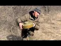 Download Lagu Oekraïense boer ruimt honderden landmijnen op van zijn eigen grond.