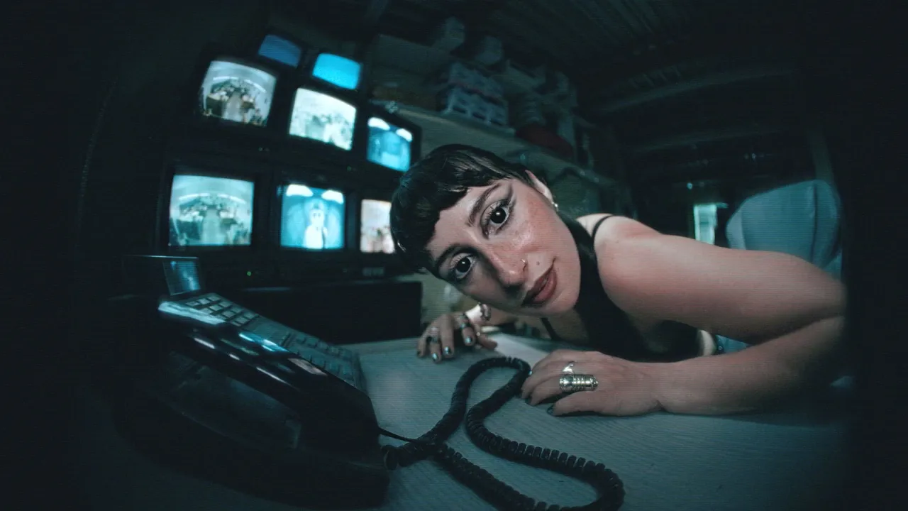 Virginie B - Hyperboi (Official Music Video)