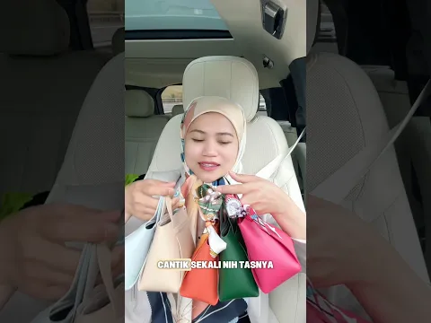 Hari launching scarf/ hijab series Summer dengan kemasan tas warna warni yg cantik 😍