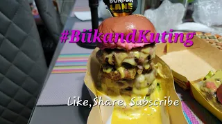 Crazy and Amazing beef Burger in the Philippines ???????? from Burger Lane.