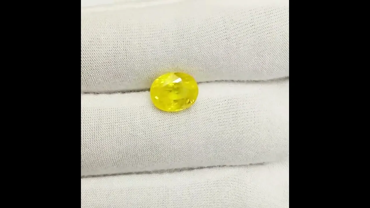 Natural Yellow Sapphire (Nigeria) (Heated) Oval Faceted (6.22 Cts. / 6.75 Ratti)