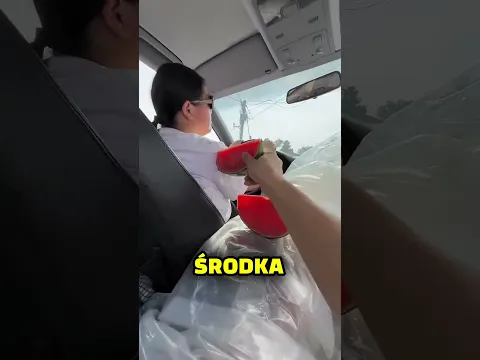 🚗💦 Basen na kółkach! – Kiedy upał staje się nie do zniesienia…