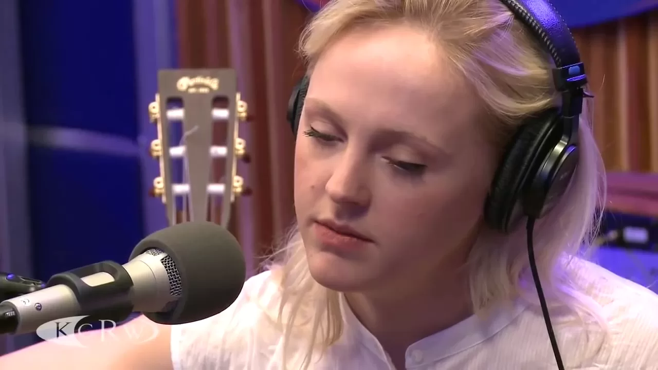 Laura Marling - Kathy's Song (Simon & Garfunkel Cover) Laura Marling - Kathy's Song (Simon & Garfunkel Cover)