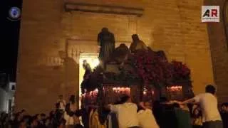 La Santa Cena llega y se encierra en Santa María mientras suena la Marcha Triunfal.