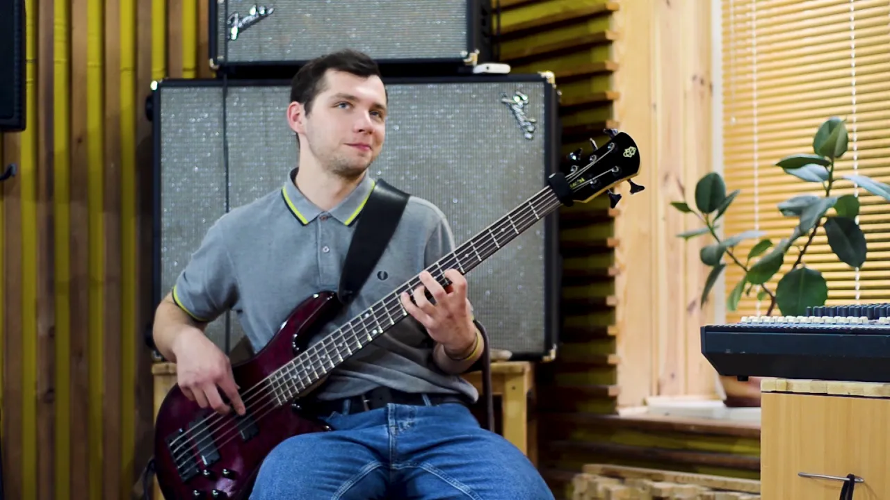 Bruno Mars - Runaway Baby (Bass Cover by BassMey) Bruno Mars - Runaway Baby (Bass Cover by BassMey)