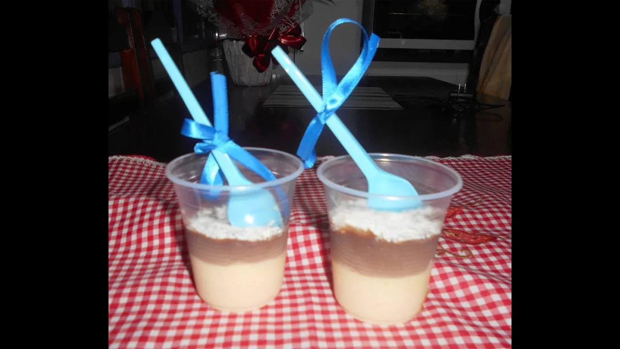 DOCINHOS DE COPINHO PARA FESTA DE ANIVERSÁRIO (MOUSSE DE MARACUJÁ COM BRIGADEIRO)