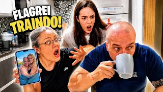 FLAGREI MEU PAI TRAINDO MINHA MÃE E CONTEI TUDO!!
