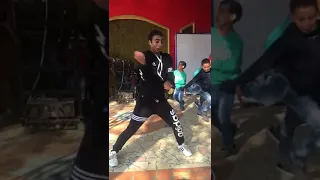 رقص شعبي علي اغنيه الهلبلي اشتغل دندنها