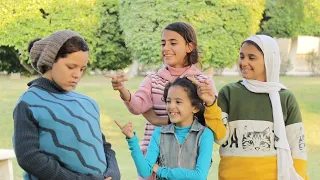 بنت تخينة تتعرض للاهانة والسخرية من الناس فى الشارع ورد فعل قوى يا تخينه 