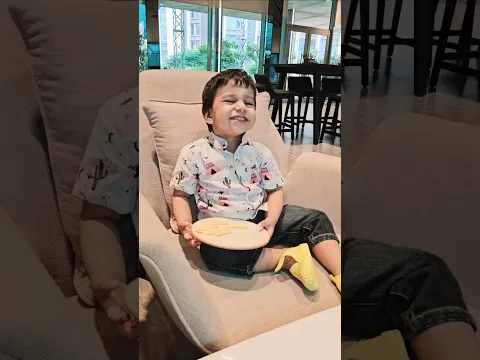 Baby Went to Restaurant #shorts #ytshorts #youtubeshorts #minivlog