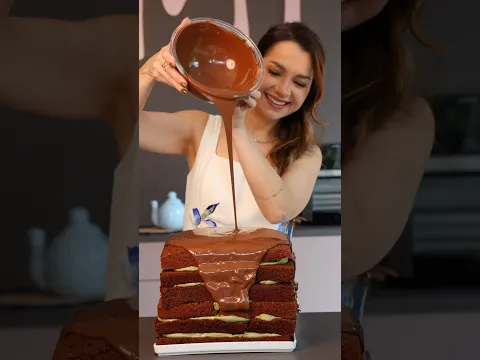 Qual o próximo eletrodoméstico devo transformar em bolo? #ViviCake
